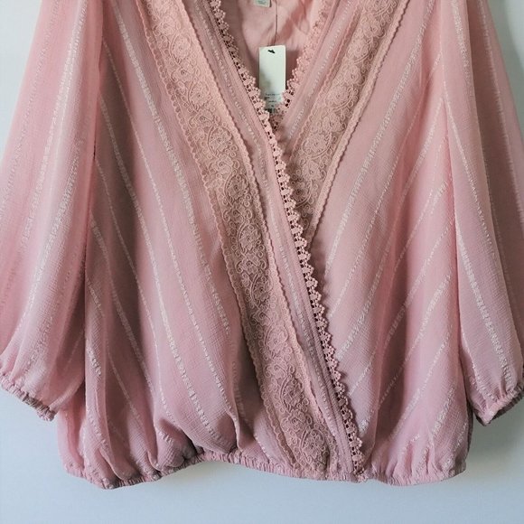 Blue Rain Francesca's Collection Pink V-Neck Lace Faux Wrap Blouse Size XL - Picture 3 of 7